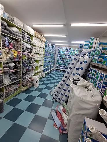 Бизнес сатуу Дүкөн, Төмөнкүлөр менен бирге: Кардарлар жана жеткирүүчүлөр базасы, Даяр келишимдер жана контракттар, Лицензиялар жана уруксат кагаздары