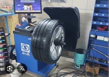 Требуется Автомеханик - Шиномонтажник, Процент от дохода, Менее года опыта, Официальное трудоустройство