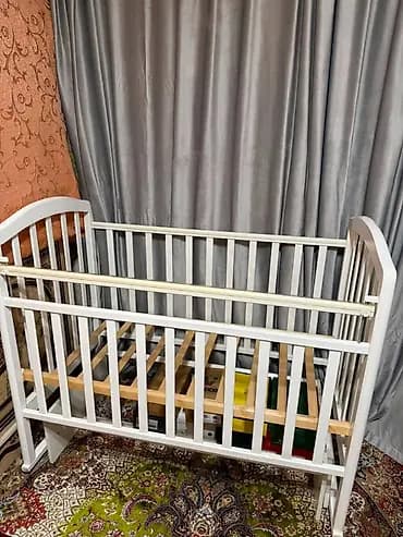 Детская односпальная кровать, Б/у, Для девочки, Для мальчика, С бортиком, Дерево