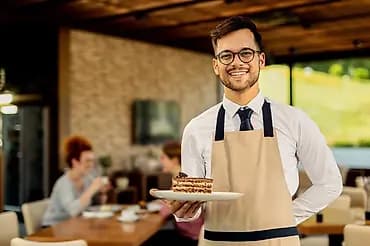 Требуются официанты с опытом от 18 лет На Иссык -Куль в кафе Веранда в