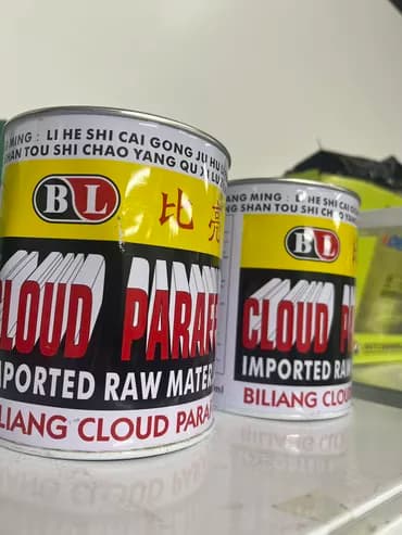 Полироль - это пастообразное вещество на основе восков, силиконов и