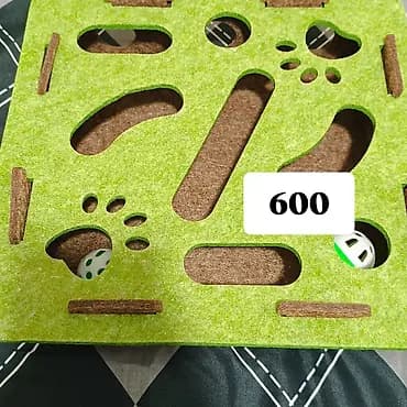 Интерактивная игрушка-лабиринт для кошек.
Цена на фото: 600