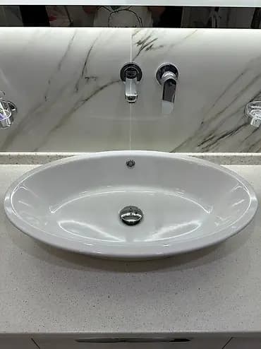 Раковина накладная на столешницу (сверху, монтаж на плоскость