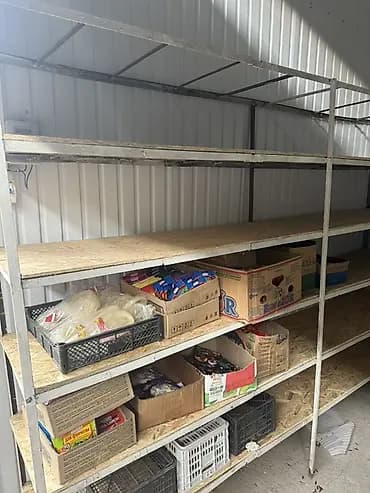 Полка сатылат 2 шт абалы жакшы бекем 
Узуну 2.99*50
Ош Актилек