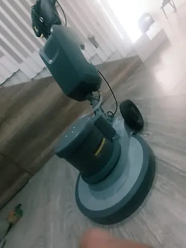 Однодисковая поломоечная машина Kärcher Professional Профессиональная