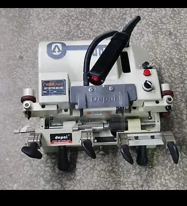 Станок для нарезки ключей Depai 100F1 - Профессиональная ключорезная