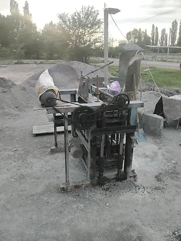 Станок пескоблок узкий и широкий матрица, Бетономешалка, тачка