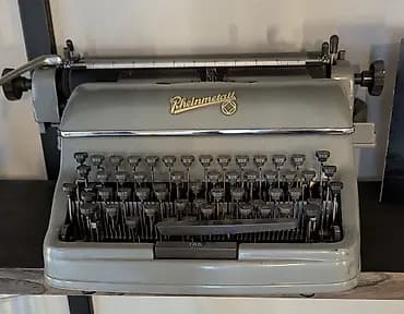 Пишущая машина Rheinmetall (настольная механическая) - Классическая