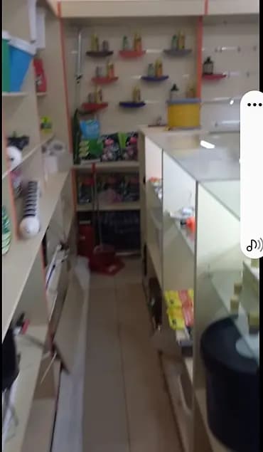 Продаю магазин (обмен не предлогать, рассрочки нет) полностью