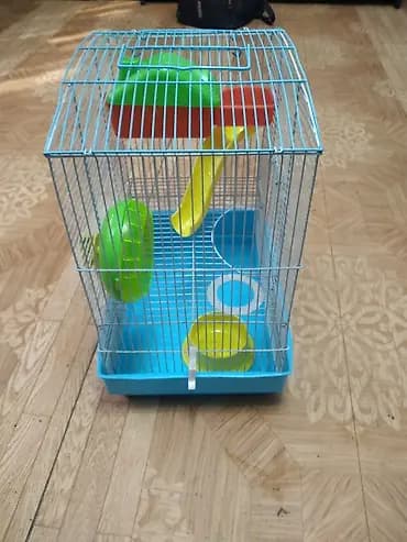 Клетка для хомяка/мелких грызунов с аксессуарами - Материал