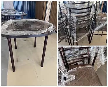 Кафе үчүн үстөл жана отургуч