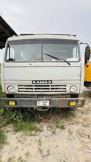КАМАЗ самосвал 6x4 Описание: - Кузов-самосвал с высокими бортами