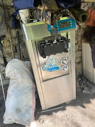 Профессиональный фризер для мягкого мороженого - Напольная модель из