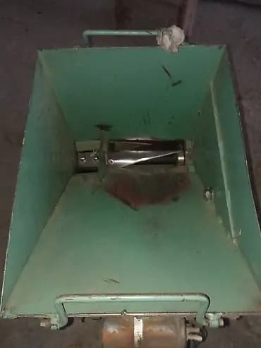 Электрическая В Нат Однофазная 220вт Сено и зернодробилка/измельчитель