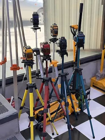 Лазерные уровни с штативами - Профессиональные лазерные уровни 360°