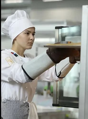 Требуется Повар : Универсал, Национальная кухня, Более 5 лет опыта