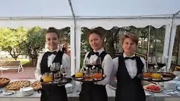 Требуется Официант 1-2 года опыта, Оплата: Ежедневно