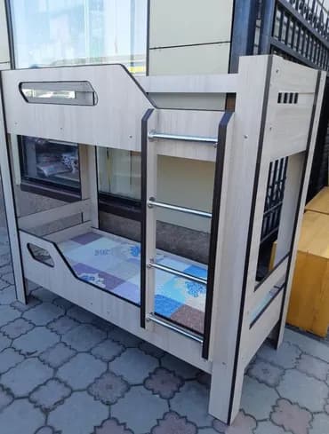 Двухярусная кровать