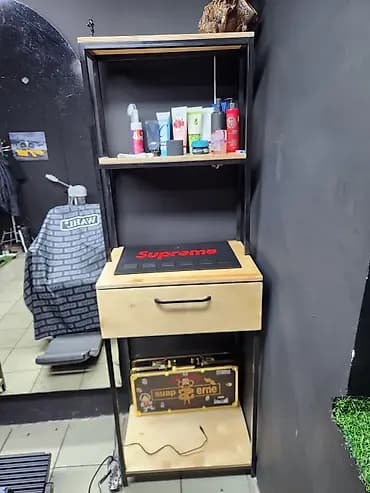 Металлический стеллаж-тумба для барбершопа/салона Высота 180см, ширина