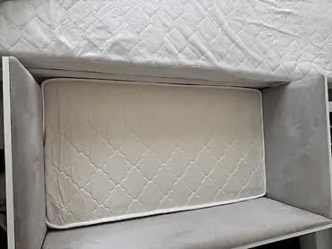 Детская односпальная кровать, Б/у, Для девочки, Для мальчика, С матрасом, С бортиком, ДСП, Самовывоз