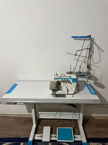 4 жиптүү, Бар