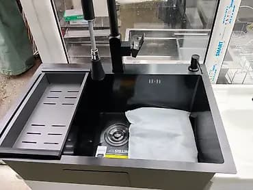 Кухонная мойка с аксессуарами, цвет черный матовый - Врезная