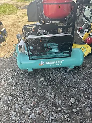 Компрессор руссмаш 100литровый 250литров в минуту 8 атмосфер 2