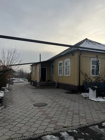 Үй, 80 м², 6 бөлмө, Менчик ээси