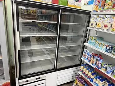 Двухдверный холодильный шкаф-витрина для магазинов высота 1,80 ширина