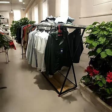 Кронштейн Для одежды, Материал: Металл, На колесах, Новый