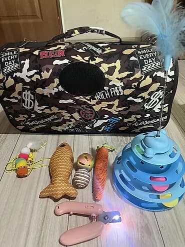 Набор для кошки: переноска + игрушки и аксессуары Состав: - Складная