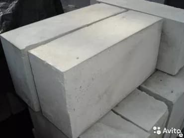 Пеноблок — крепкий материал, как камень не боится огня, при этом имеет