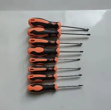 Набор отверток в чехле, 8 предметов Описание: - Комплект из 8