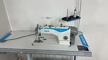 Срочно продаю 1. прямострочные швейные машинки 2. 4х нитка 3