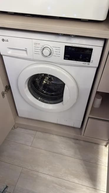 Кир жуучу машина LG, Колдонулган, Автомат, 6 кг чейин, Тар