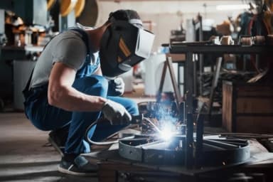 Требуется Автомеханик - Мелкосрочный ремонт, Оклад+Процент, 1-2 года опыта, Питание