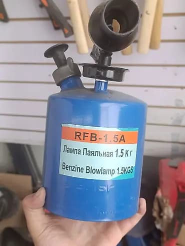 Паяльная лампа бензиновая RFB‑1.5A, объем бака 1,5 кг. - Топливо