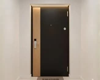 Үйлөр жана батирлер үчүн эшиктер
