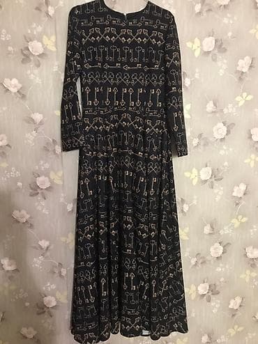 Платье Бренд 🔑 ключики Dolce GABANО 42раз .Италия. Книзу солнце клёш at lalafo.kg Платье Бренд 🔑 ключики Dolce GABANО 42раз .Италия. Книзу солнце клёш