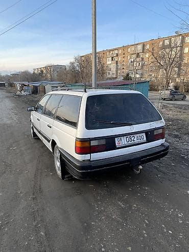 Volkswagen Passat: 1991 г., Механика, Бензин, Универсал at lalafo.kg Volkswagen Passat: 1991 г., Механика, Бензин, Универсал