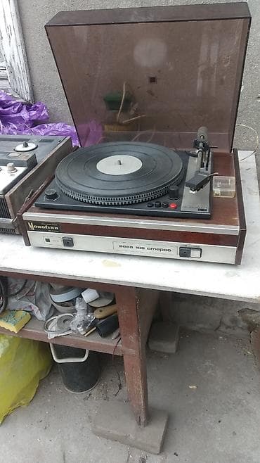 Винтажный комплект аудиотехники СССР: 1) Электрофон Вега‑106 стерео at lalafo.kg Винтажный комплект аудиотехники СССР: 1) Электрофон Вега‑106 стерео