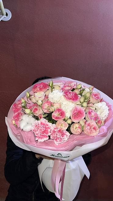 Авторские букеты и цветочные композиции от 999сом Московская 184 at lalafo.kg Авторские букеты и цветочные композиции от 999сом Московская 184