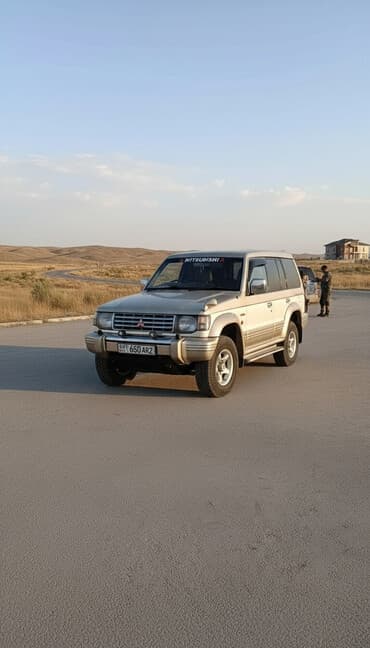 Mitsubishi Pajero: 1992 г., 2.5 л, Автомат, Дизель, Внедорожник at lalafo.kg Mitsubishi Pajero: 1992 г., 2.5 л, Автомат, Дизель, Внедорожник