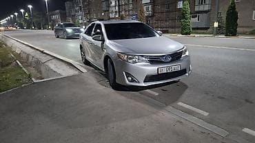 Toyota Camry: 2011 г., 2.5 л, Автомат, Гибрид, Седан at lalafo.kg Toyota Camry: 2011 г., 2.5 л, Автомат, Гибрид, Седан