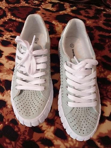 Новые джинсовые 37р привезенные с Германии. Прочные at lalafo.kg Новые джинсовые 37р привезенные с Германии. Прочные