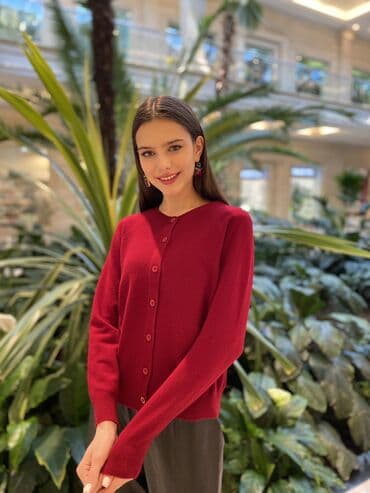 Кофта, На пуговицах, Осень-весна, M at lalafo.kg Кофта, На пуговицах, Осень-весна, M