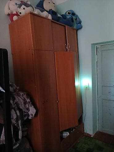 Шифоньер, шкаф для одежды, Прямой, ЛДСП at lalafo.kg Шифоньер, шкаф для одежды, Прямой, ЛДСП