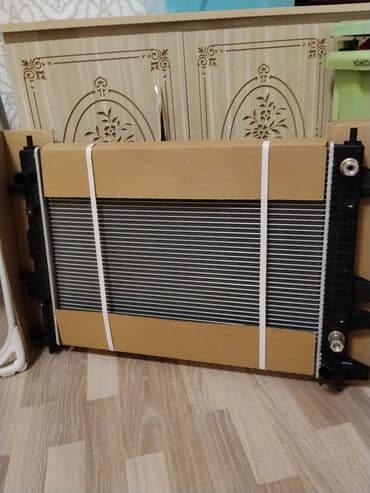 Радиатор охлаждения двигателя (алюминиевый сердечник, пластиковые at lalafo.kg Радиатор охлаждения двигателя (алюминиевый сердечник, пластиковые