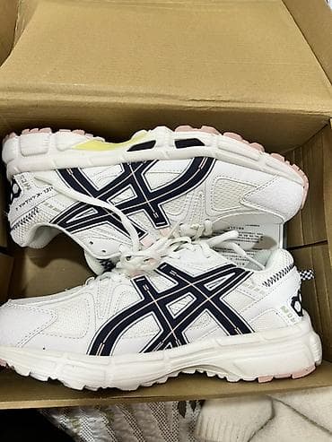 Кроссовки, 40, Asics, Новый, цвет - Белый, Самовывоз at lalafo.kg Кроссовки, 40, Asics, Новый, цвет - Белый, Самовывоз