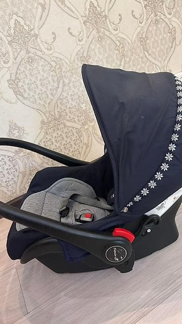 Автокресло, цвет - Синий at lalafo.kg Автокресло, цвет - Синий